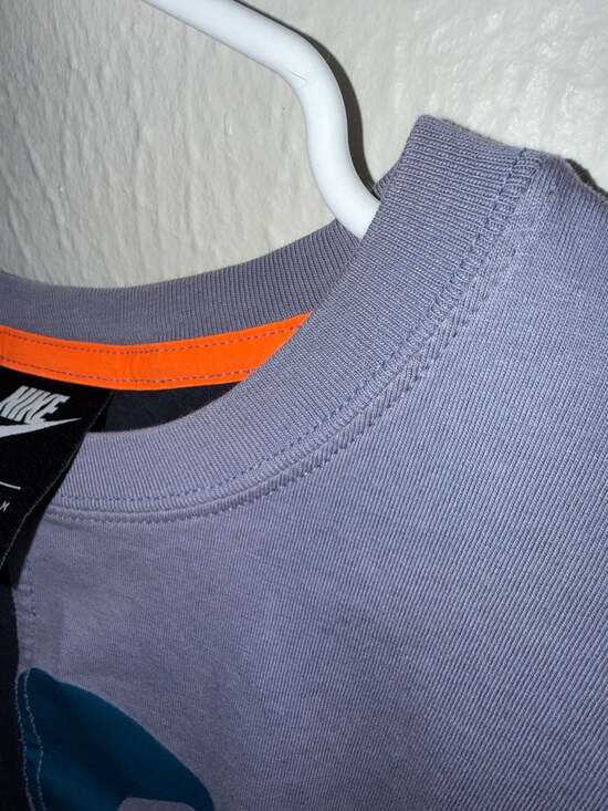 Nike Women's Sportswear Reissue Colorblock Crop T-Shirt - Picture 5 of 7